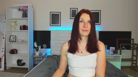 Kira online show from 02/13/26, 07:37