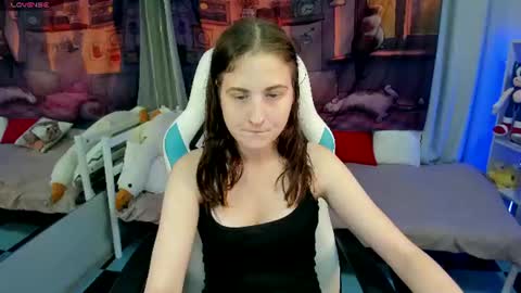 KiraParker online show from 08/03/26, 09:26
