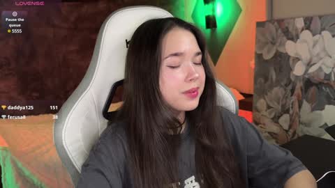 Kira online show from 02/05/25, 01:54