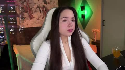 Kira online show from 02/11/25, 07:54