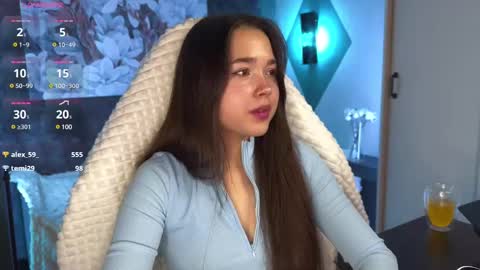 Kira online show from 02/12/25, 12:01