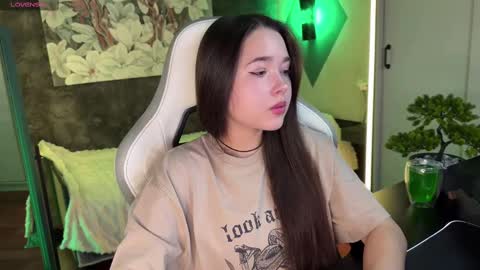 Kira online show from 02/22/25, 09:12