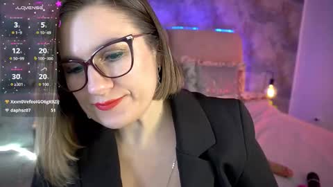 Kira online show from 03/11/26, 09:32