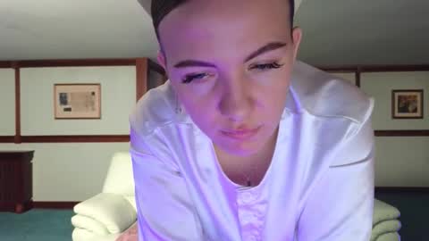  Kira  online show from 12/05/25, 02:31