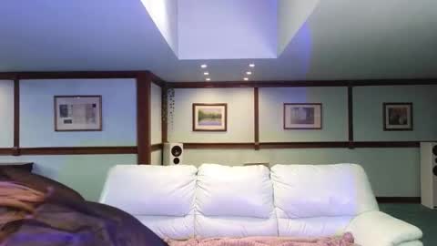  Kira  online show from 12/19/25, 02:51