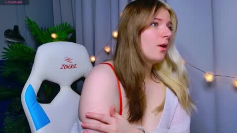 Snapshot of kirashaw chatting on 01/09/26, 02:09 Kira online show from 01/09/26, 02:09