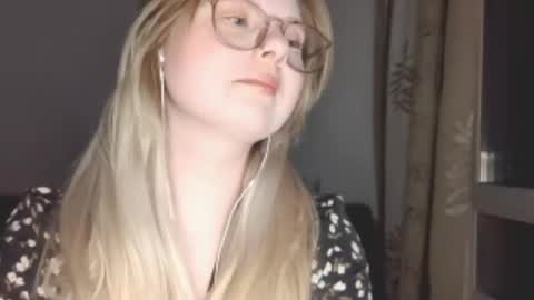 KiraYume online show from 04/30/26, 05:52