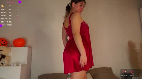 Snapshot of kirazephyr chatting on 11/11/25, 07:08 Kira online show from 11/11/25, 07:08