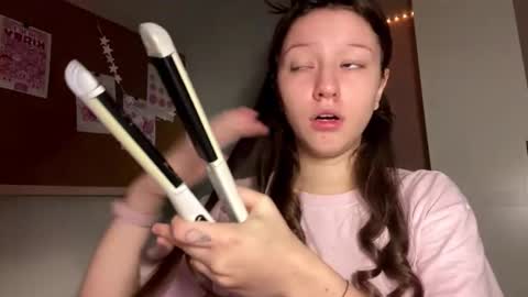 kiridiasi online show from 11/06/25, 11:44