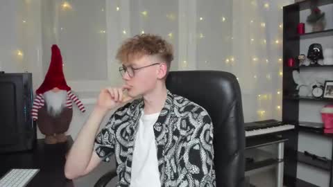 Snapshot of kirill_20_cm chatting on 12/24/24, 03:16 Kirill and Andrey online show from 12/24/24, 03:16