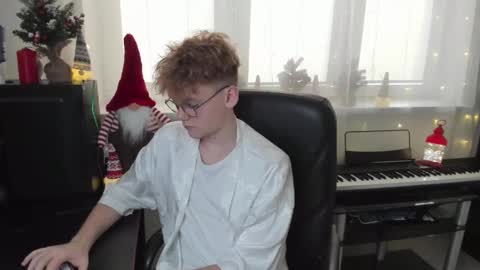 Snapshot of kirill_20_cm chatting on 12/25/24, 12:47 Kirill and Andrey online show from 12/25/24, 12:47