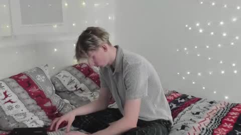 Snapshot of kirill_20_cm chatting on 12/27/24, 05:26 Kirill and Andrey online show from 12/27/24, 05:26