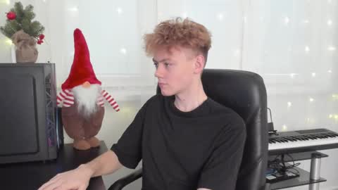 Snapshot of kirill_20_cm chatting on 12/29/24, 12:55 Kirill and Andrey online show from 12/29/24, 12:55