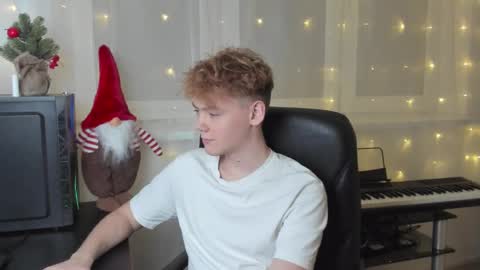 Snapshot of kirill_20_cm chatting on 12/29/24, 03:57 Kirill and Andrey online show from 12/29/24, 03:57