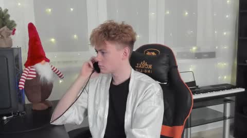 Snapshot of kirill_20_cm chatting on 01/05/25, 03:02 Kirill and Andrey online show from 01/05/25, 03:02