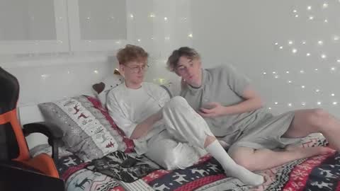 Snapshot of kirill_20_cm chatting on 01/12/25, 04:08 Kirill and Andrey online show from 01/12/25, 04:08