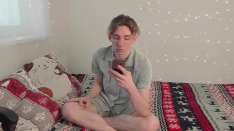 Snapshot of kirill_20_cm chatting on 01/15/25, 09:35 Kirill and Andrey online show from 01/15/25, 09:35