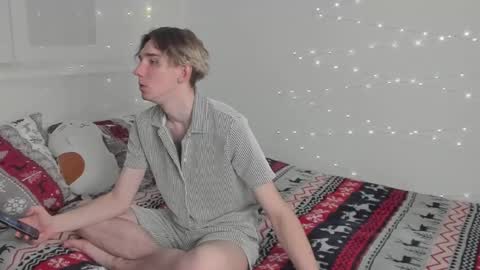 Snapshot of kirill_20_cm chatting on 01/15/25, 02:13 Kirill and Andrey online show from 01/15/25, 02:13