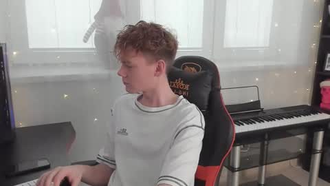 Snapshot of kirill_20_cm chatting on 01/19/25, 09:33 Kirill and Andrey online show from 01/19/25, 09:33