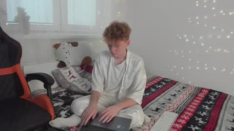 Snapshot of kirill_20_cm chatting on 01/21/25, 12:29 Kirill and Andrey online show from 01/21/25, 12:29