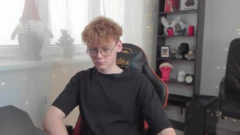 Snapshot of kirill_20_cm chatting on 01/23/25, 11:04 Kirill and Andrey online show from 01/23/25, 11:04