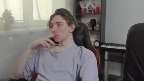 Snapshot of kirill_20_cm chatting on 02/04/25, 11:27 Kirill and Andrey online show from 02/04/25, 11:27