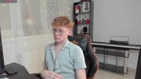 Snapshot of kirill_20_cm chatting on 02/06/25, 06:24 Kirill and Andrey online show from 02/06/25, 06:24