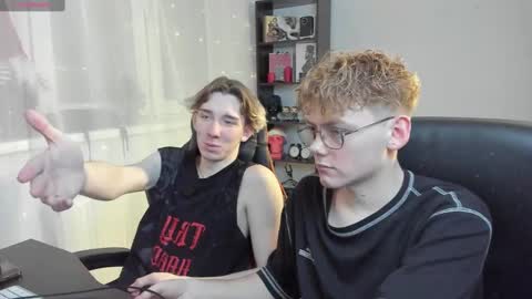 Snapshot of kirill_20_cm chatting on 02/16/25, 03:48 Kirill and Andrey online show from 02/16/25, 03:48