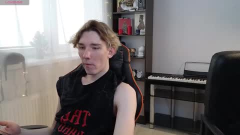 Snapshot of kirill_20_cm chatting on 02/18/25, 09:54 Kirill and Andrey online show from 02/18/25, 09:54