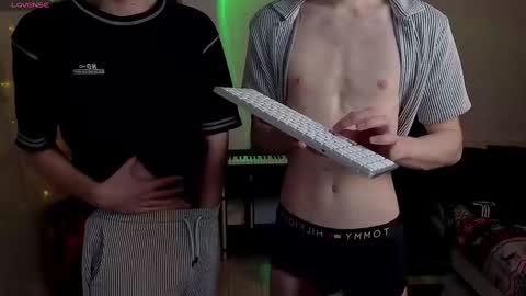 Snapshot of kirill_20_cm chatting on 02/21/25, 03:32 Kirill and Andrey online show from 02/21/25, 03:32