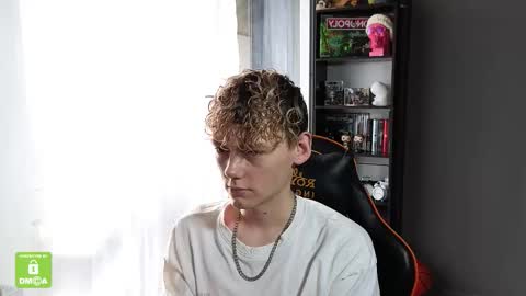 Snapshot of kirill_20_cm chatting on 09/25/25, 12:42 Kirill and Andrey online show from 09/25/25, 12:42