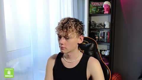 Snapshot of kirill_20_cm chatting on 09/27/25, 10:09 Kirill and Andrey online show from 09/27/25, 10:09