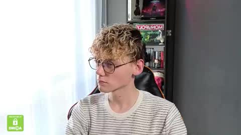 Snapshot of kirill_20_cm chatting on 10/07/25, 12:35 Kirill and Andrey online show from 10/07/25, 12:35