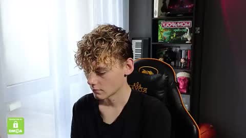 Snapshot of kirill_20_cm chatting on 10/12/25, 07:51 Kirill and Andrey online show from 10/12/25, 07:51