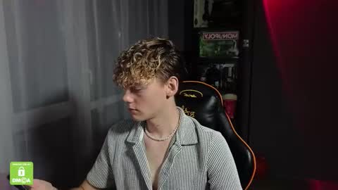 Snapshot of kirill_20_cm chatting on 10/15/25, 12:44 Kirill and Andrey online show from 10/15/25, 12:44