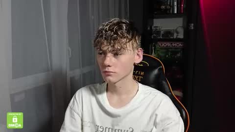 Snapshot of kirill_20_cm chatting on 10/26/25, 03:07 Kirill and Andrey online show from 10/26/25, 03:07