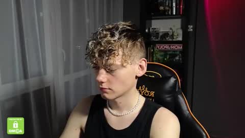 Snapshot of kirill_20_cm chatting on 11/10/25, 03:11 Kirill and Andrey online show from 11/10/25, 03:11