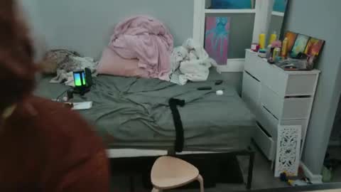 Onya online show from 10/31/25, 06:14