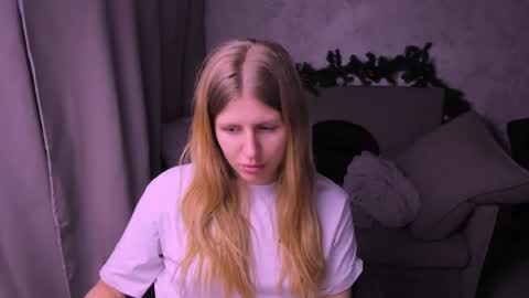 Kira online show from 01/12/25, 09:08