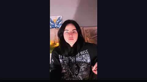 Kira online show from 10/23/25, 07:34