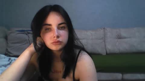 Kira online show from 11/02/25, 06:43