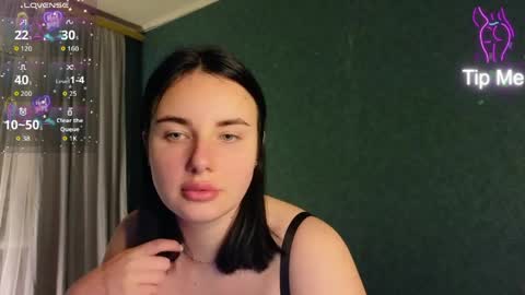 Kira online show from 04/05/26, 08:06