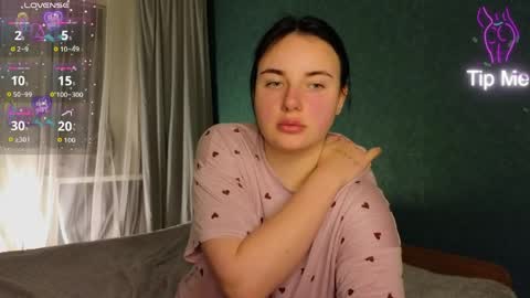 Kira online show from 04/08/26, 06:52