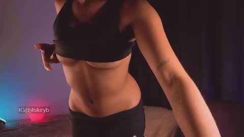 Snapshot of kiry_blossom chatting on 11/15/25, 01:25 See you in a few minutes today December 1st. online show from 11/15/25, 01:25