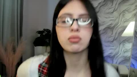 Kisa  online show from 04/07/26, 10:15