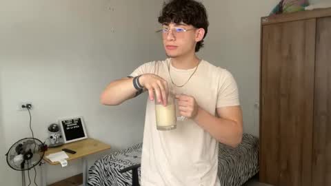 Snapshot of kisan_smith chatting on 01/24/25, 05:00 Kisan online show from 01/24/25, 05:00