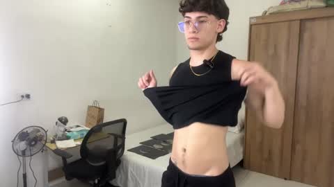 Snapshot of kisan_smith chatting on 02/21/25, 02:50 Kisan online show from 02/21/25, 02:50