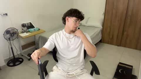 Snapshot of kisan_smith chatting on 02/22/25, 03:23 Kisan online show from 02/22/25, 03:23