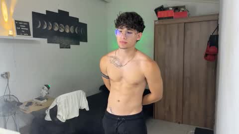 Snapshot of kisan_smith chatting on 09/17/25, 04:25 Kisan online show from 09/17/25, 04:25