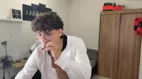 Snapshot of kisan_smith chatting on 09/19/25, 05:09 Kisan online show from 09/19/25, 05:09